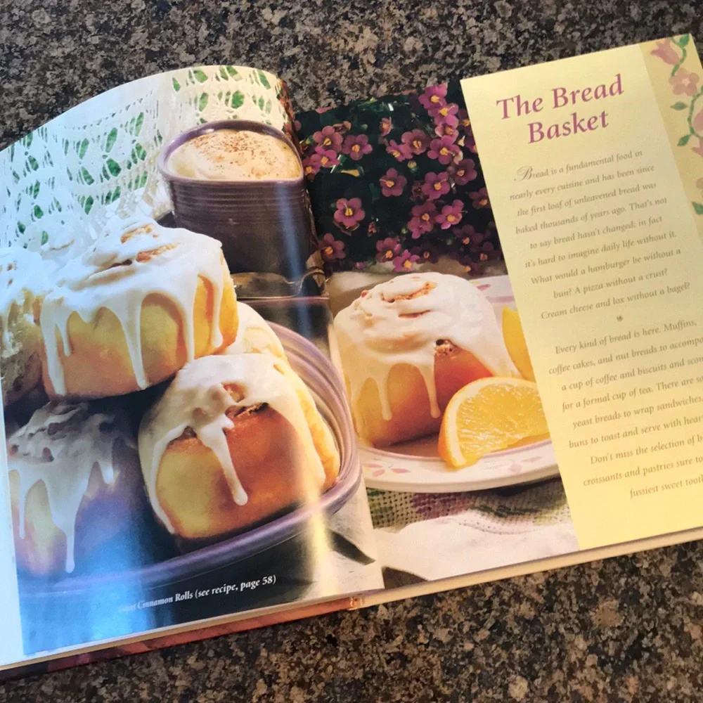 Better Homes and Gardens Complete Book of Baking